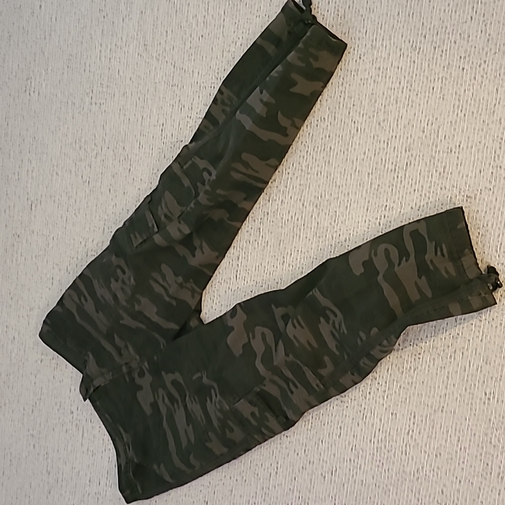 Sanctuary Camo Ankle Pants